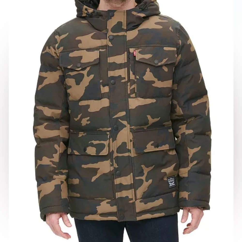 Levi’s Camouflage Puffer Coat